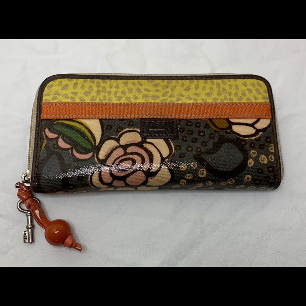 Fossil wallet